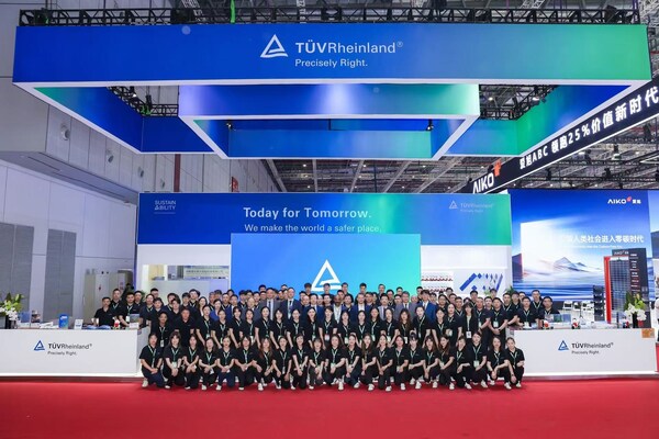 TÜV莱茵亮相SNEC PV+ 2025，发布三大行业标准
