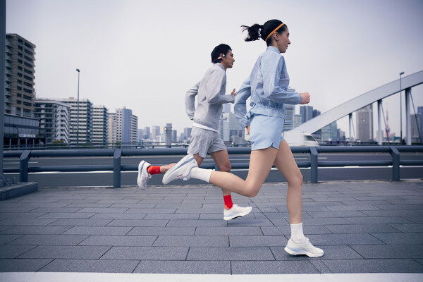 迪桑特发布全新DYNAMIC FLUID 3.0 WIRE流体鞋