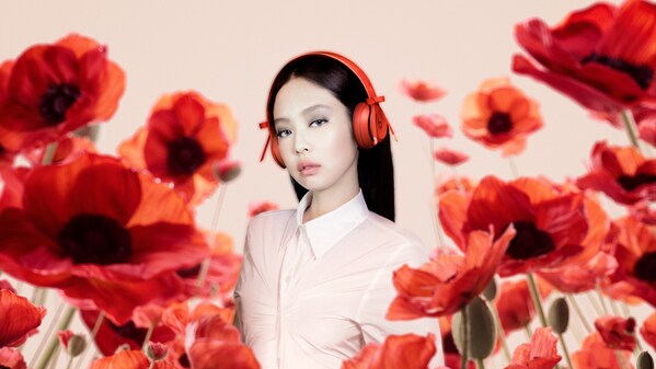 Beats 和 JENNIE 携手推出宝石红联名耳机，倾力之作耀目登场